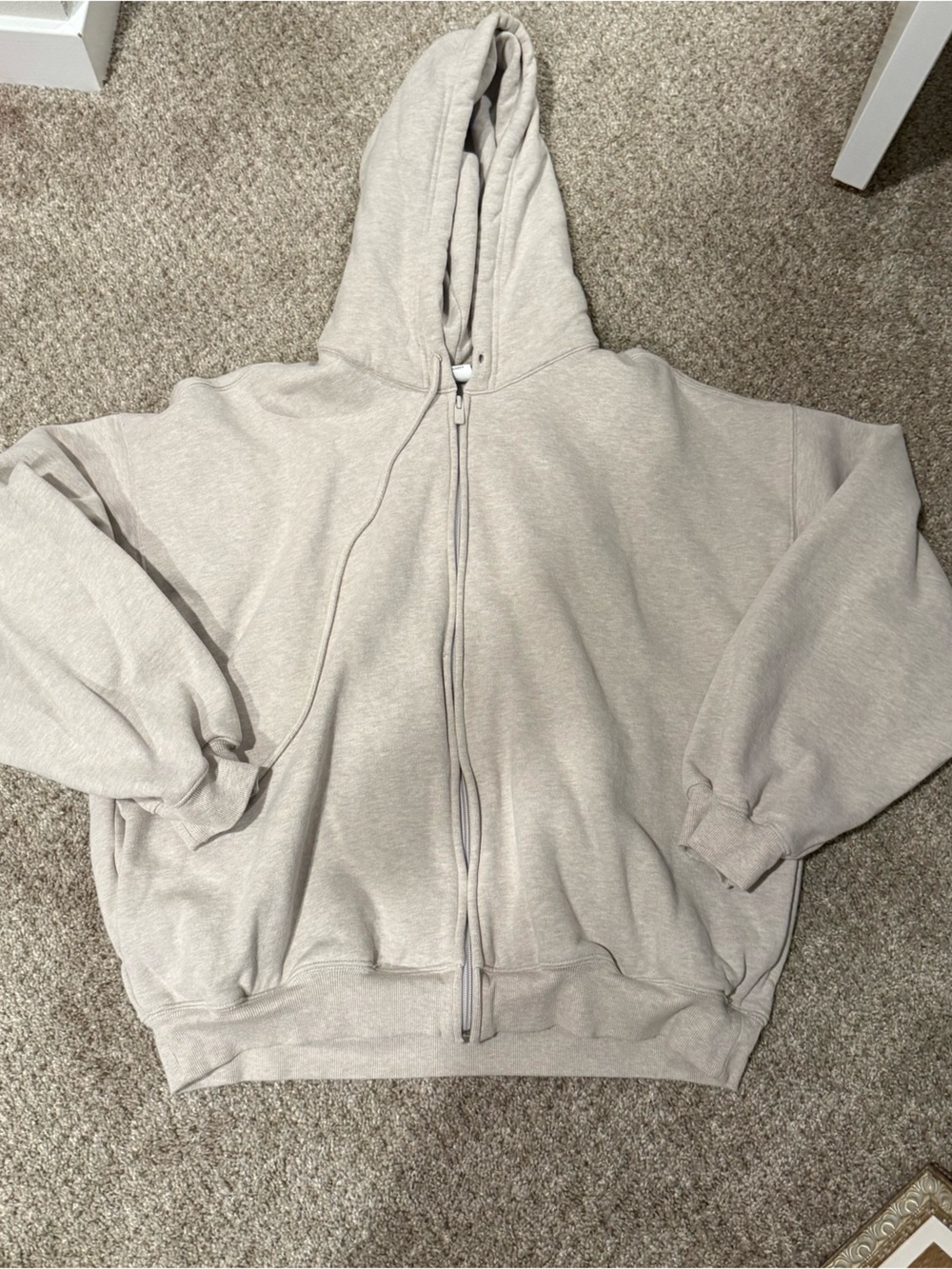 Aritzia Sweatfleece Mega Zip Hoodie